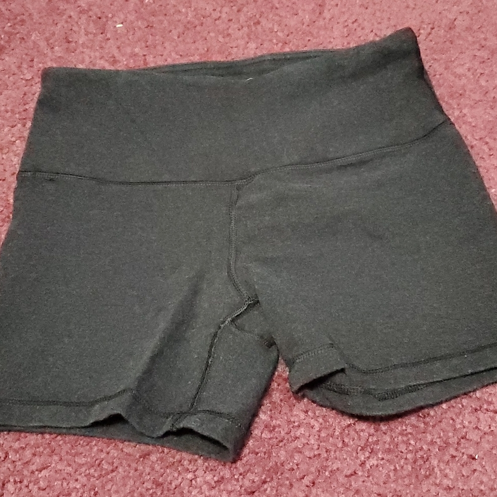 Shorts - Picture 2 of 3